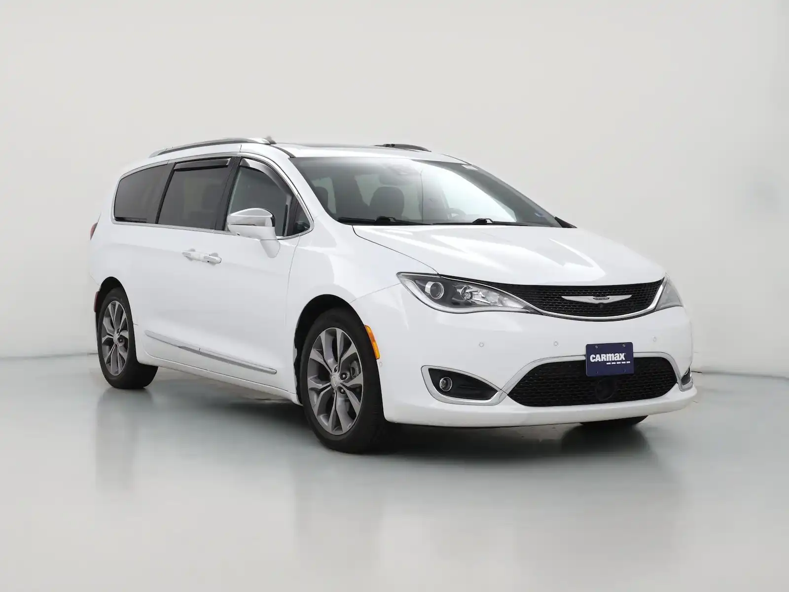 2020 Chrysler Pacifica Limited 35th Anniversary's photo