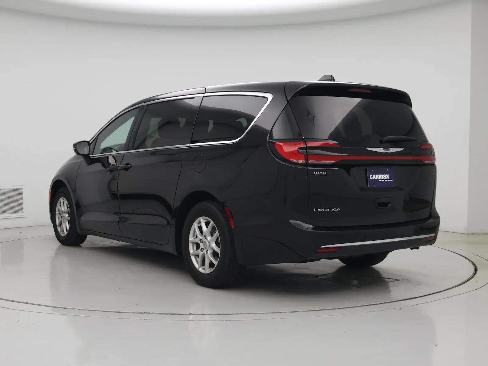 2025 Chrysler Pacifica Select photo 3