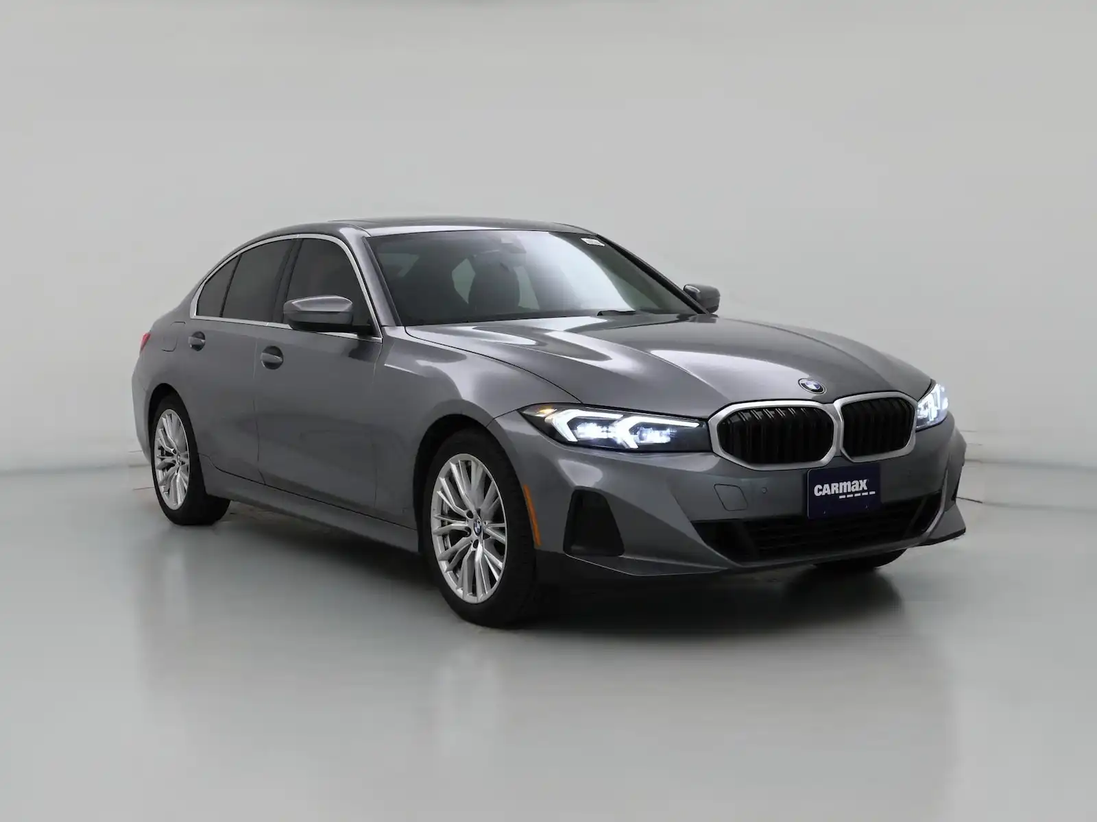 2024 BMW 3 Series 330i Sedan's photo