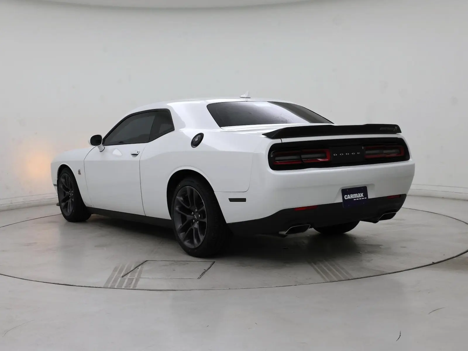 2023 Dodge Challenger R/T Scat Pack photo 3