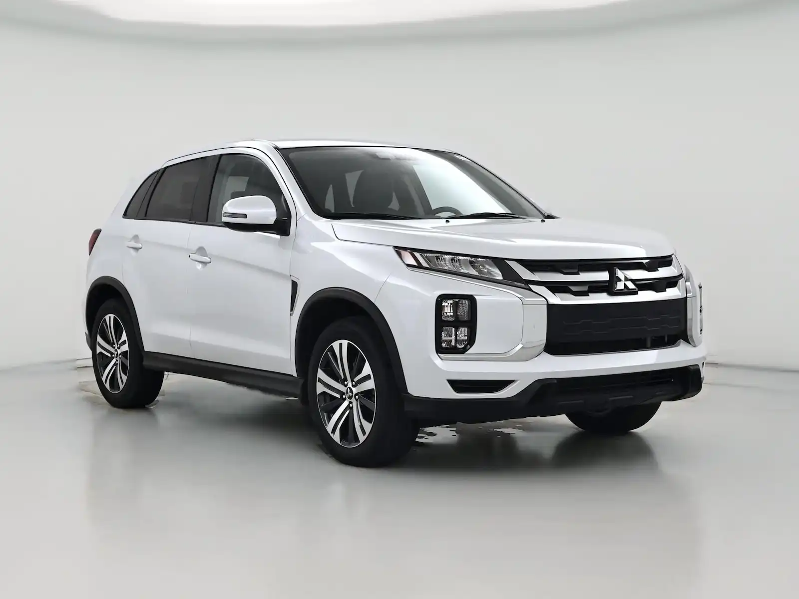 2025 Mitsubishi Outlander Sport 2.0 SE AWC CVT's photo