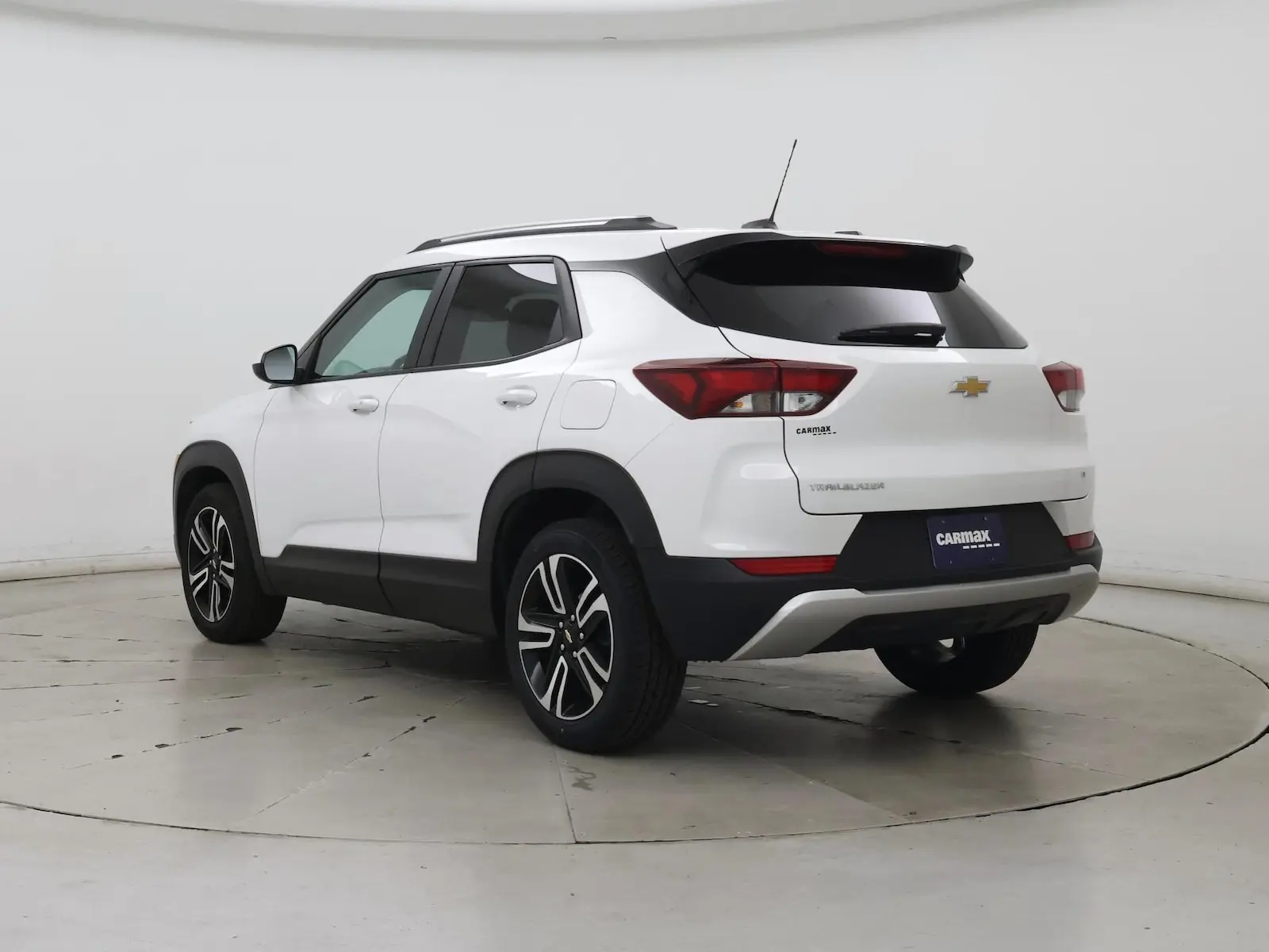 2023 Chevrolet Trailblazer LT photo 3
