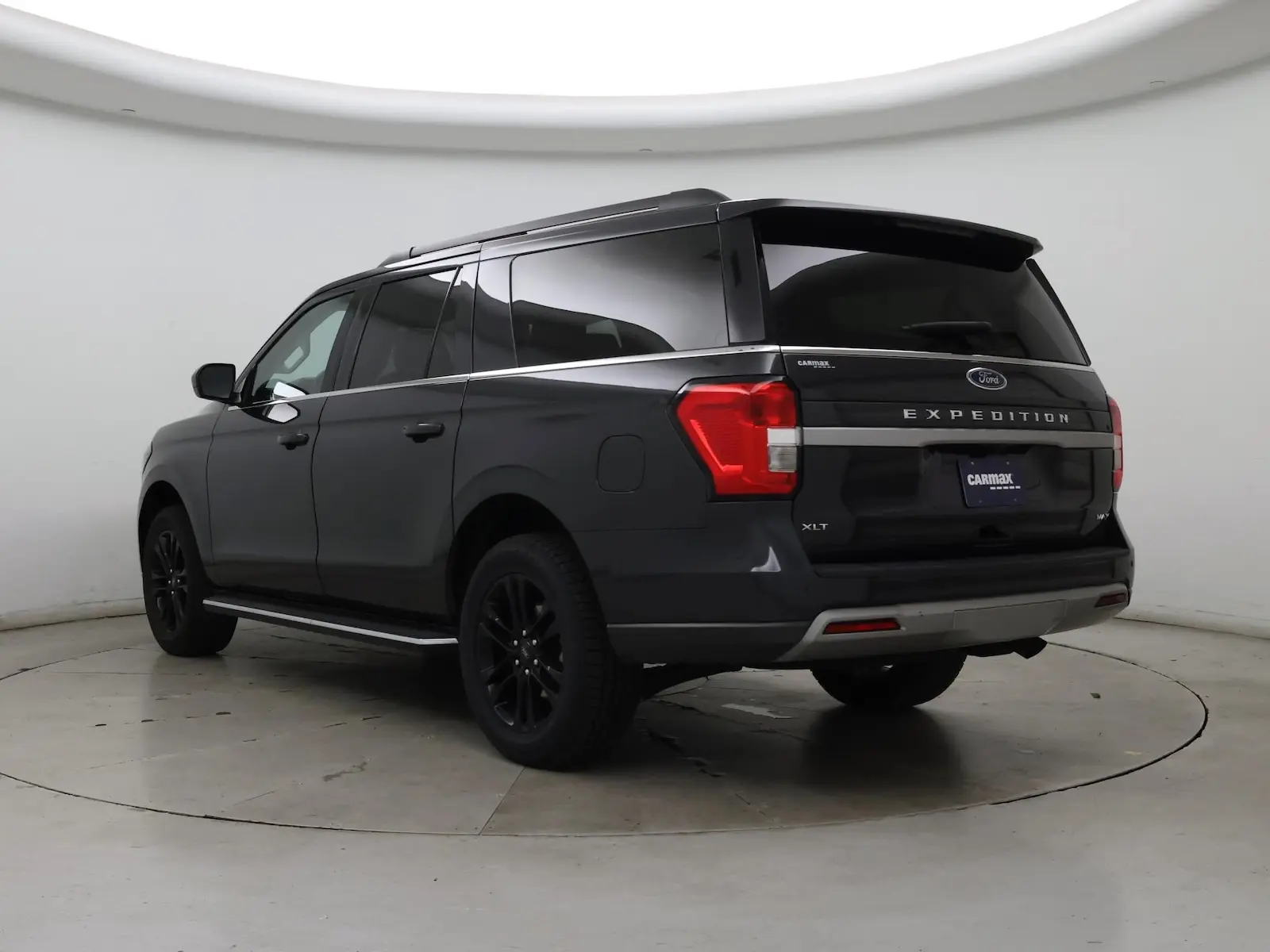 2023 Ford Expedition XLT 4WD MAX photo 3