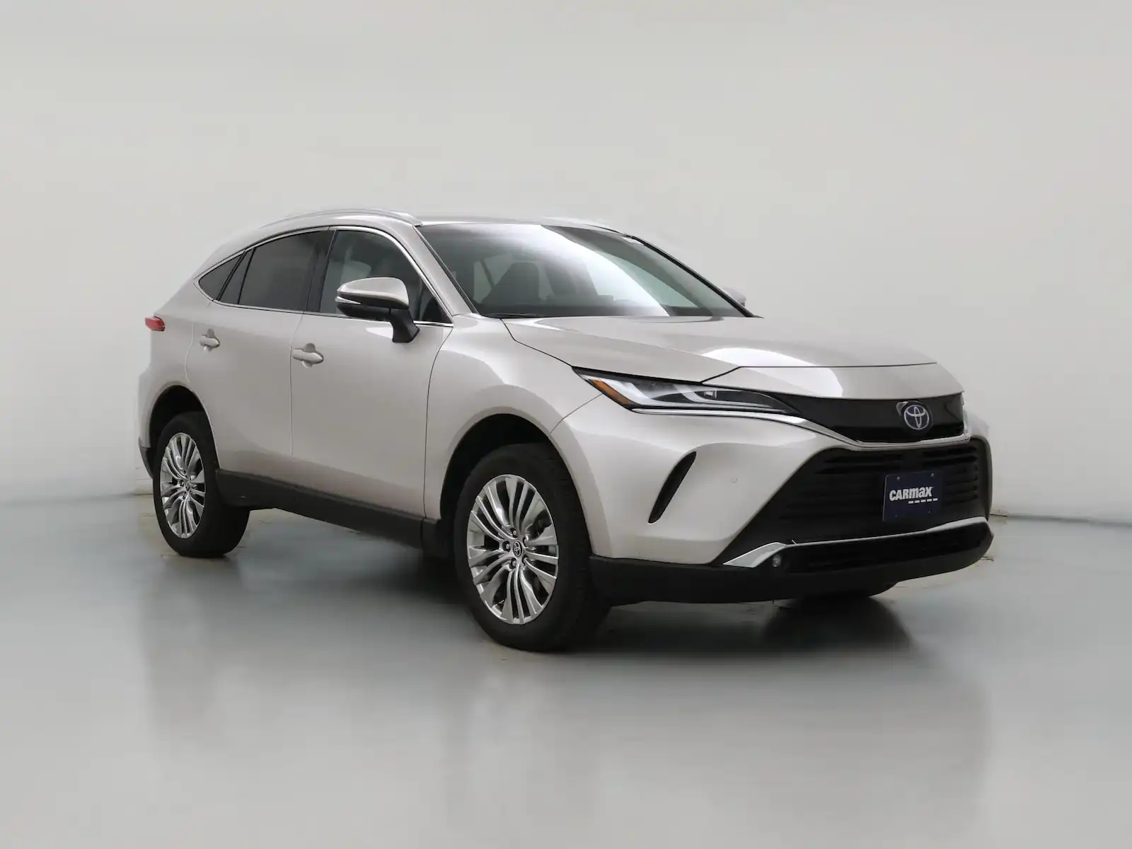 2024 Toyota Venza XLE Hybrid AWD's photo