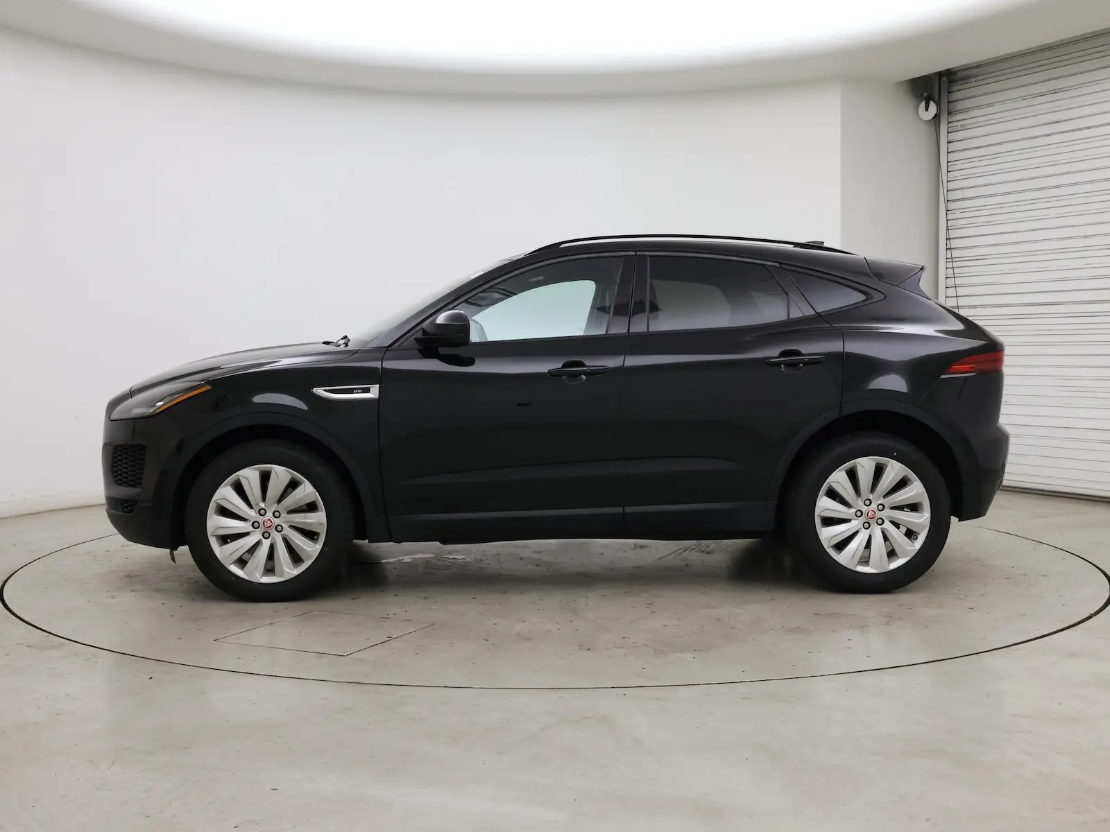 2020 Jaguar E-PACE P250 SE photo 4