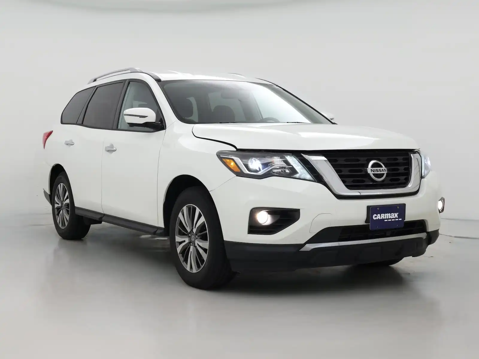 2019 Nissan Pathfinder SL 4WD's photo