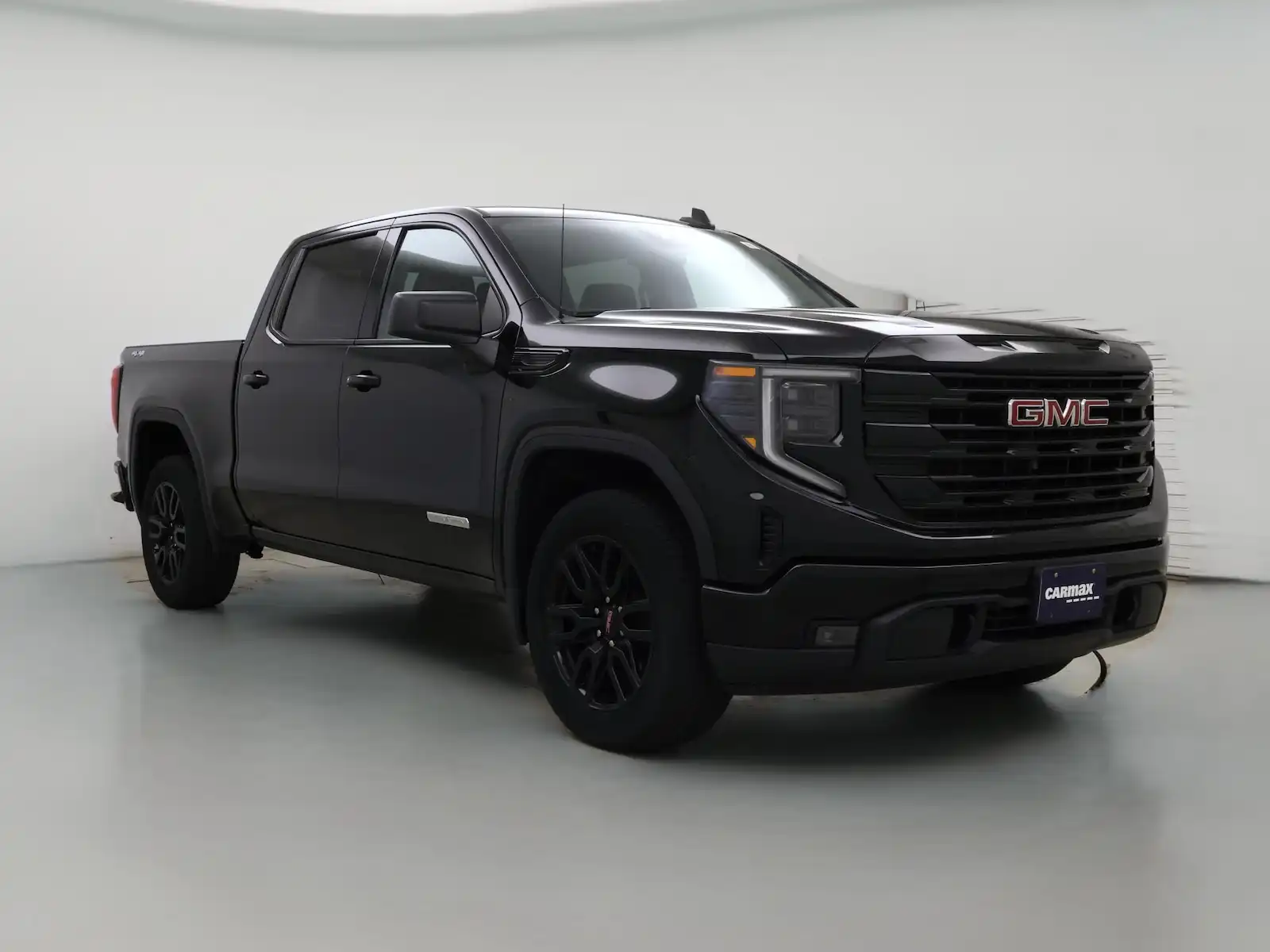 2023 GMC Sierra Elevation 4WD Crew Cab Standard Box's photo