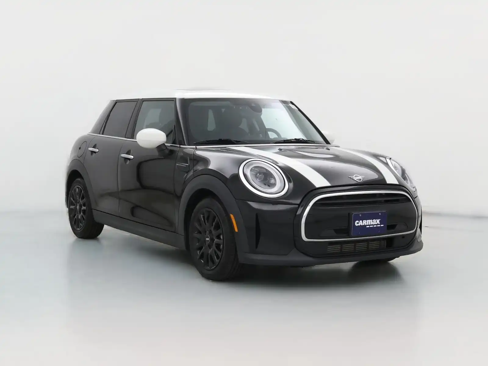 2022 MINI Hardtop Cooper Oxford Edition's photo