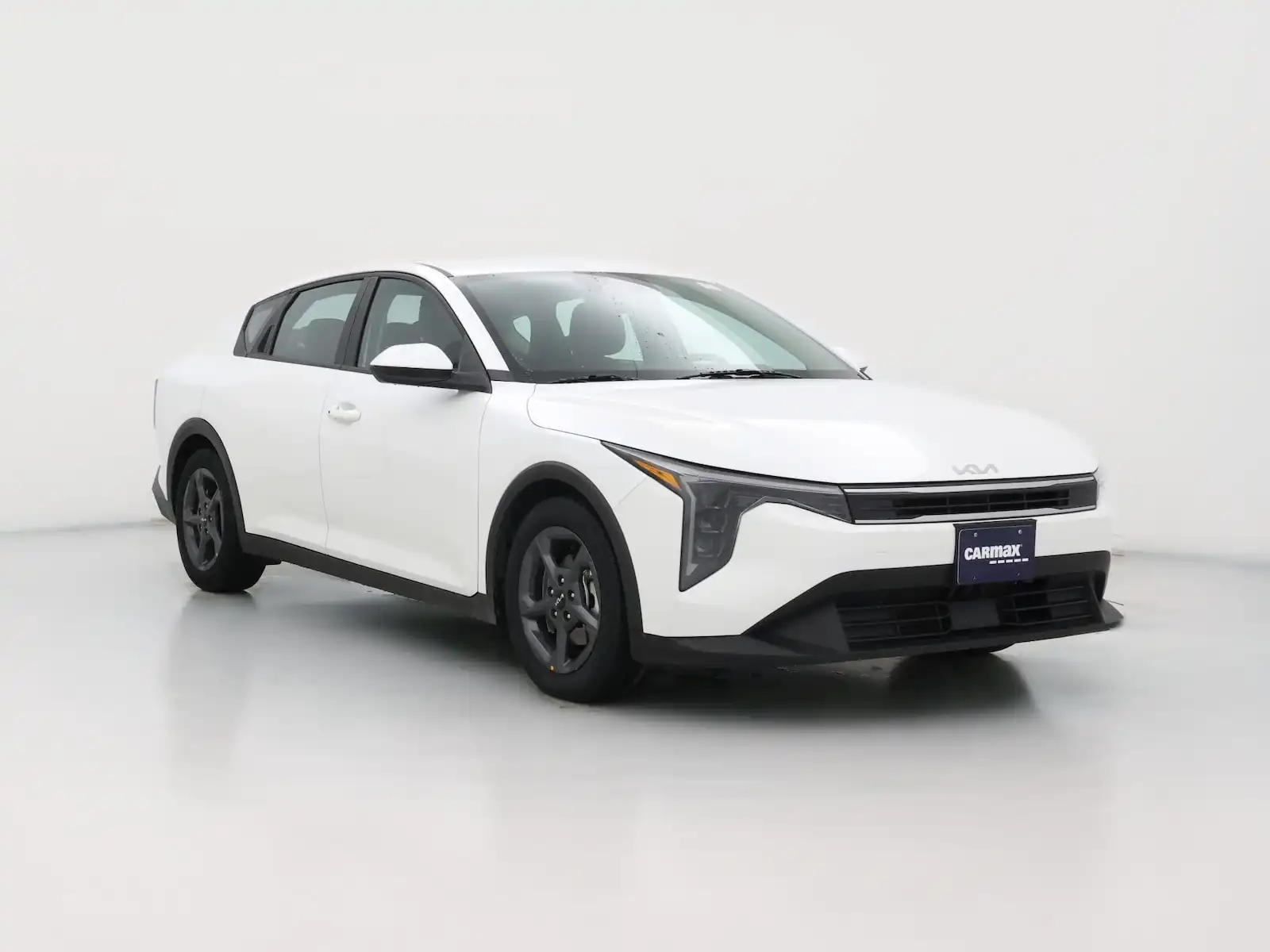 2025 Kia K4 LXS Auto's photo