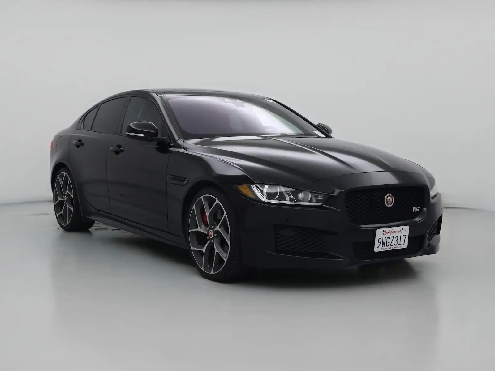 2018 Jaguar XE S's photo