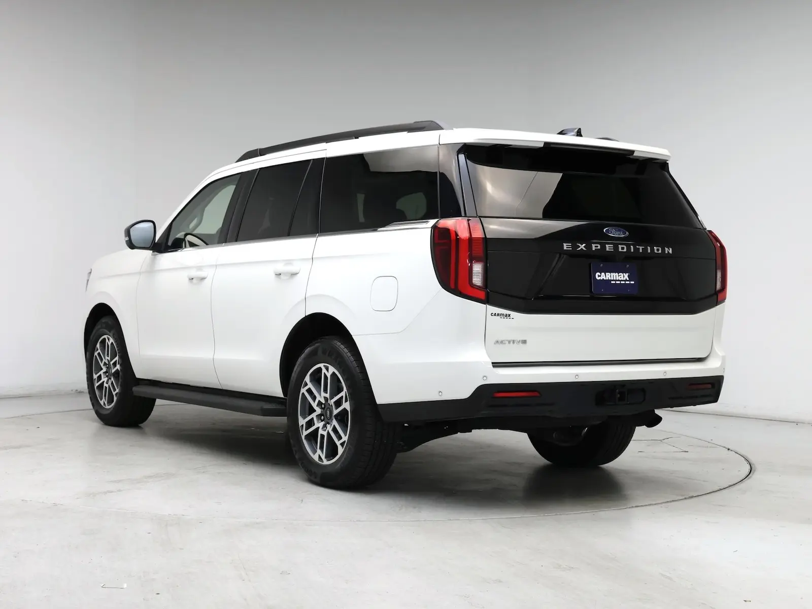 2025 Ford Expedition Active photo 3