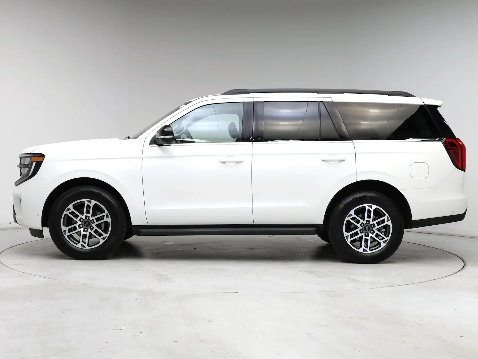 2025 Ford Expedition Active photo 4
