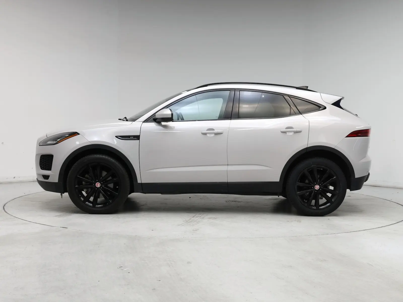 2020 Jaguar E-PACE P250 SE photo 4