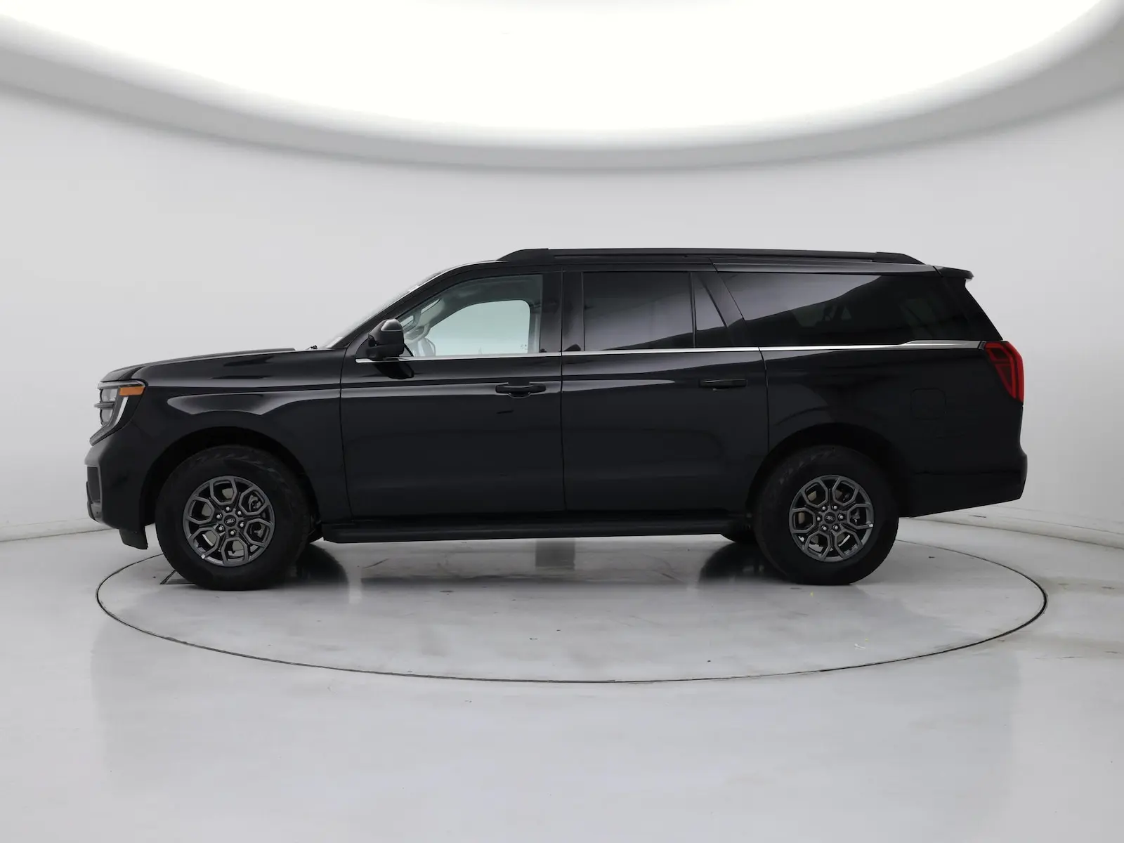 2025 Ford Expedition Active 4WD MAX photo 4