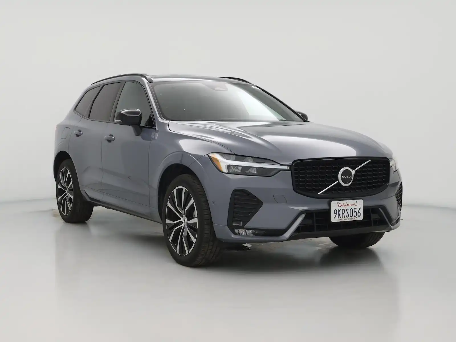 2024 Volvo XC60 B5 Plus Dark Theme AWD's photo