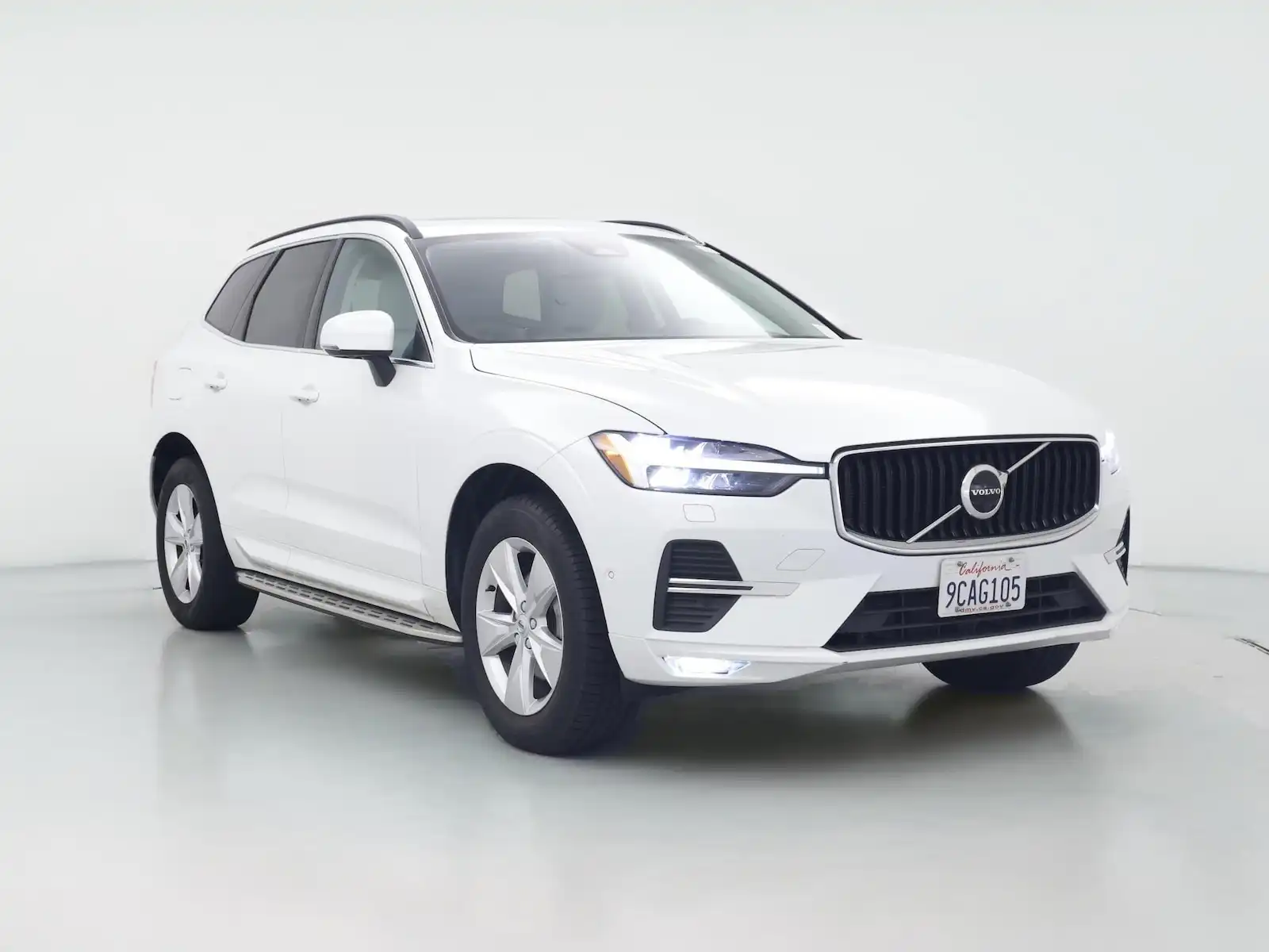 2022 Volvo XC60 B5 Momentum AWD's photo