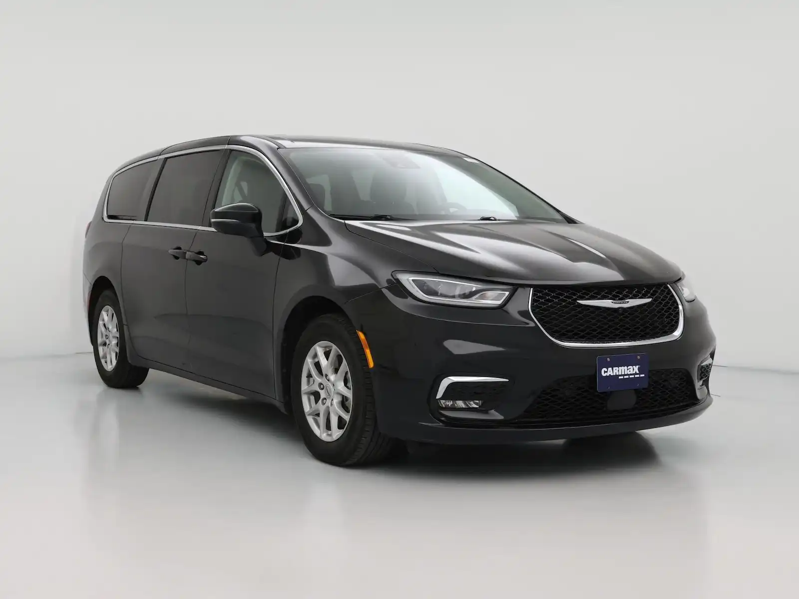 2023 Chrysler Pacifica Touring L's photo