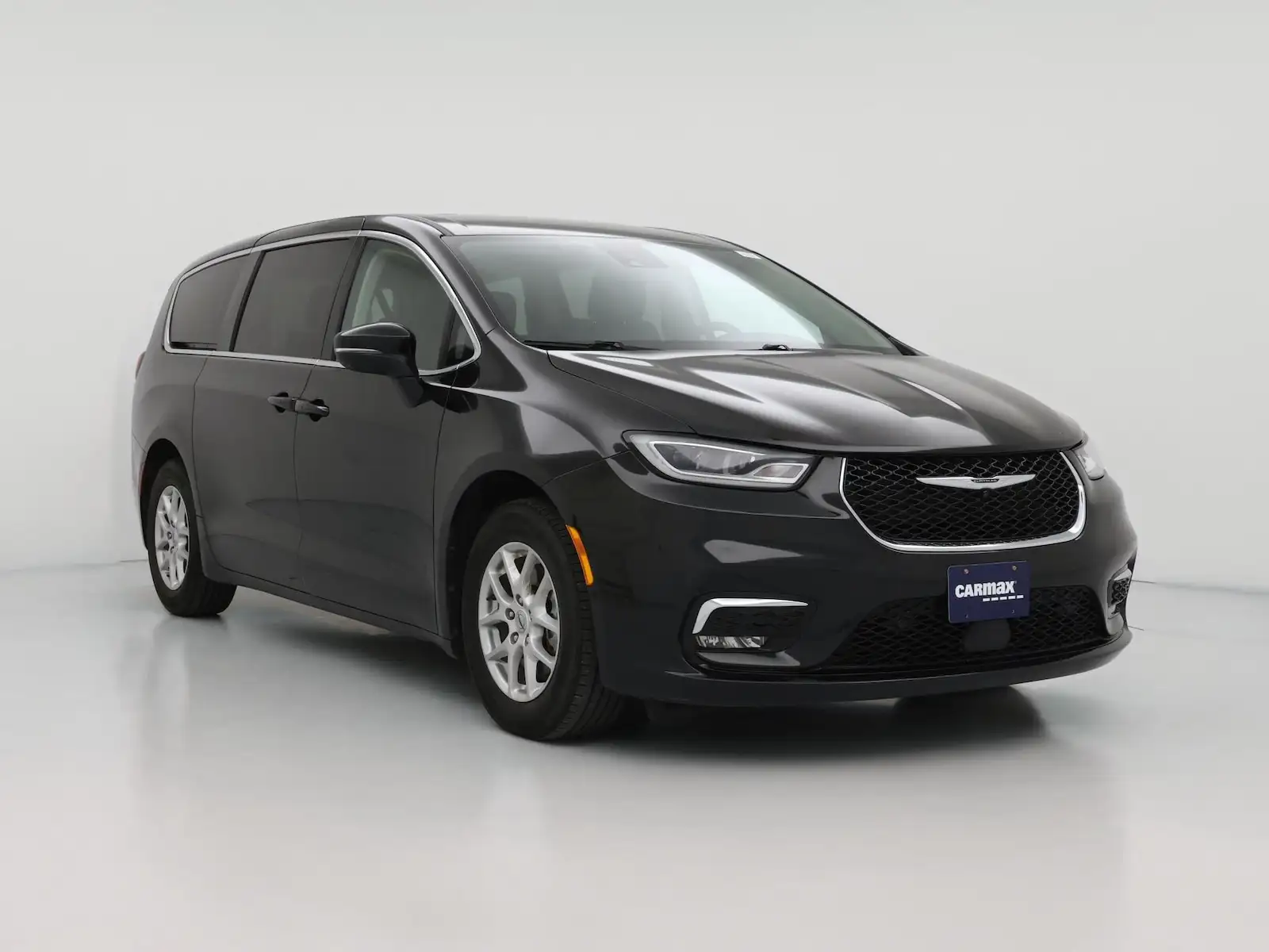 2023 Chrysler Pacifica Touring L's photo