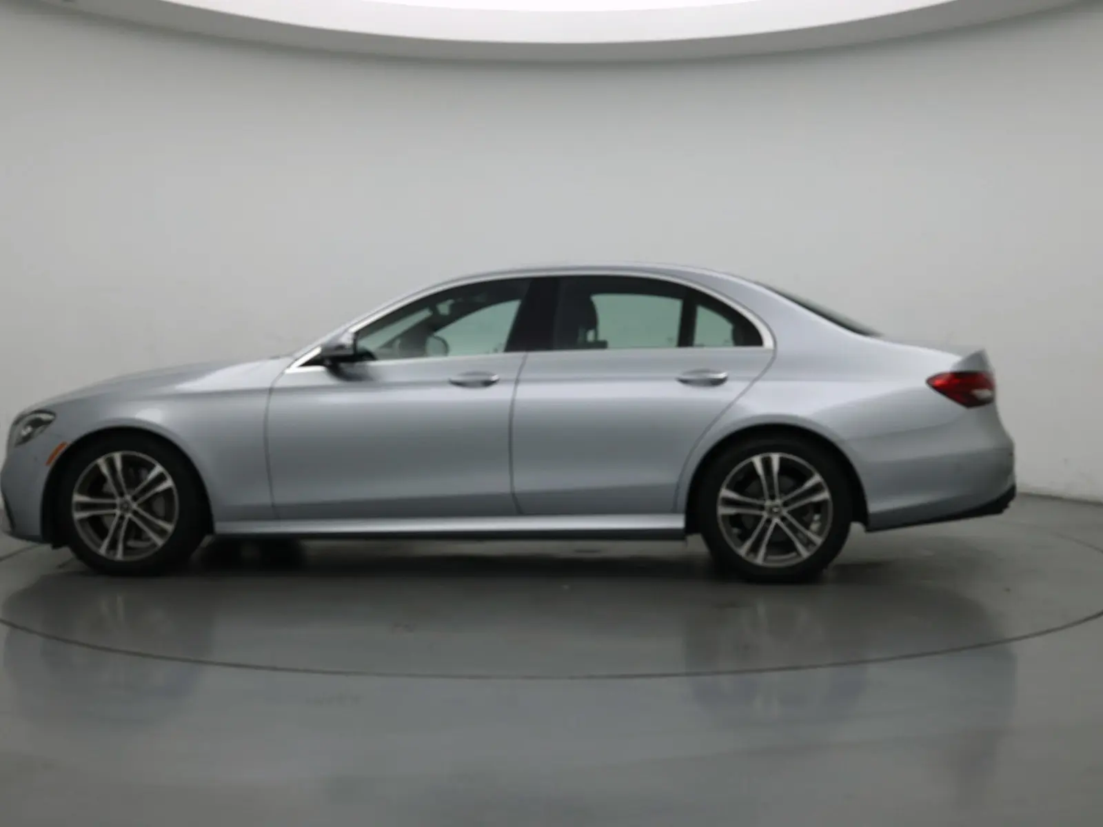 2021 Mercedes-Benz E-Class E350 photo 4
