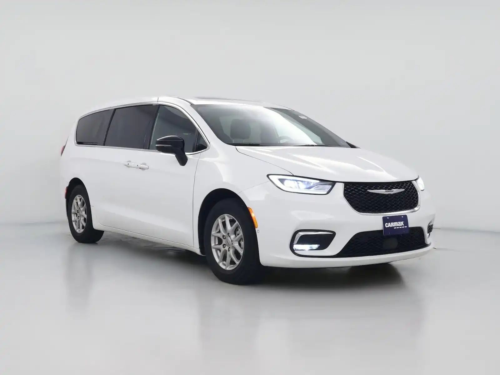 2025 Chrysler Pacifica Select's photo