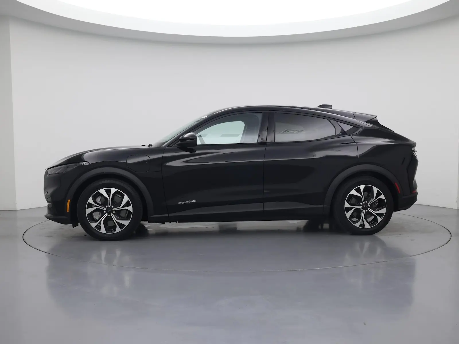2025 Ford Mustang-Mach-e Select photo 4