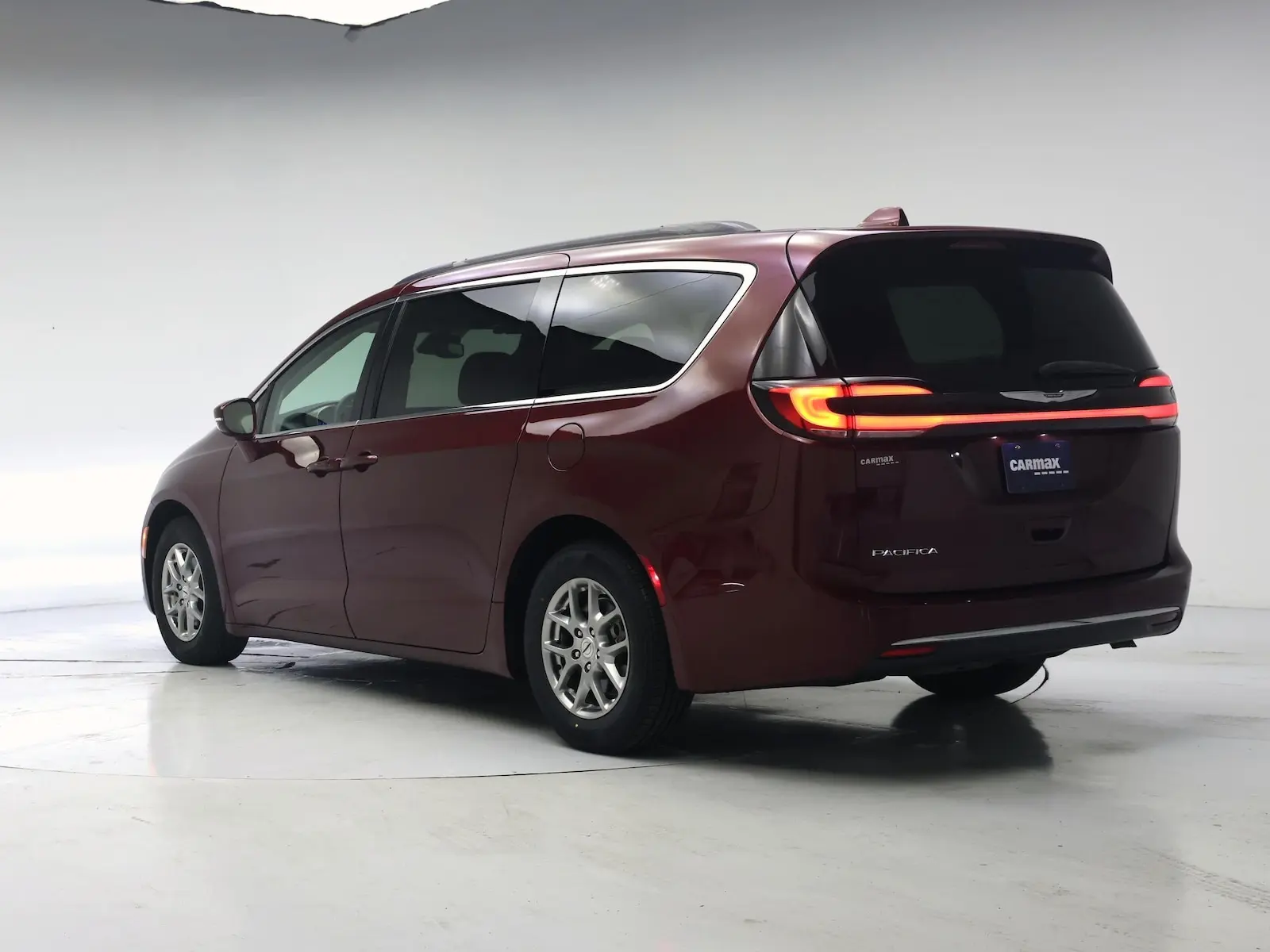 2021 Chrysler Pacifica Touring photo 3