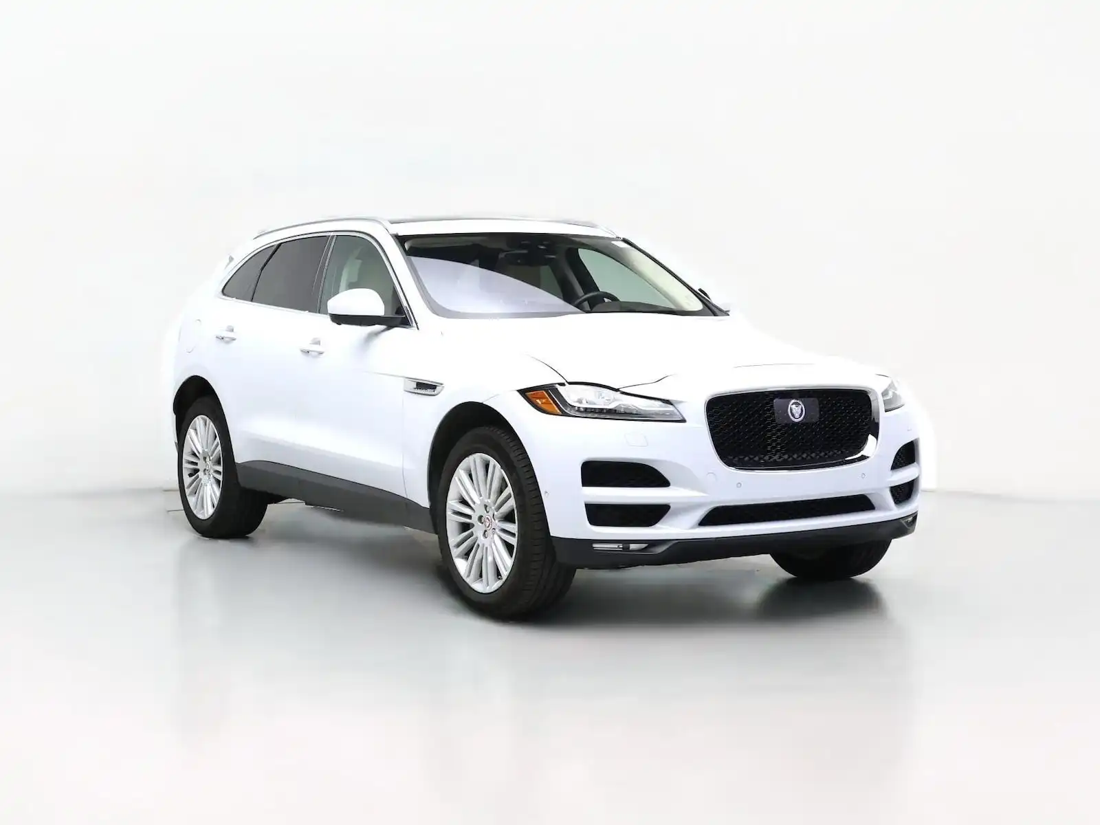 2019 Jaguar F-PACE 30t Portfolio AWD's photo