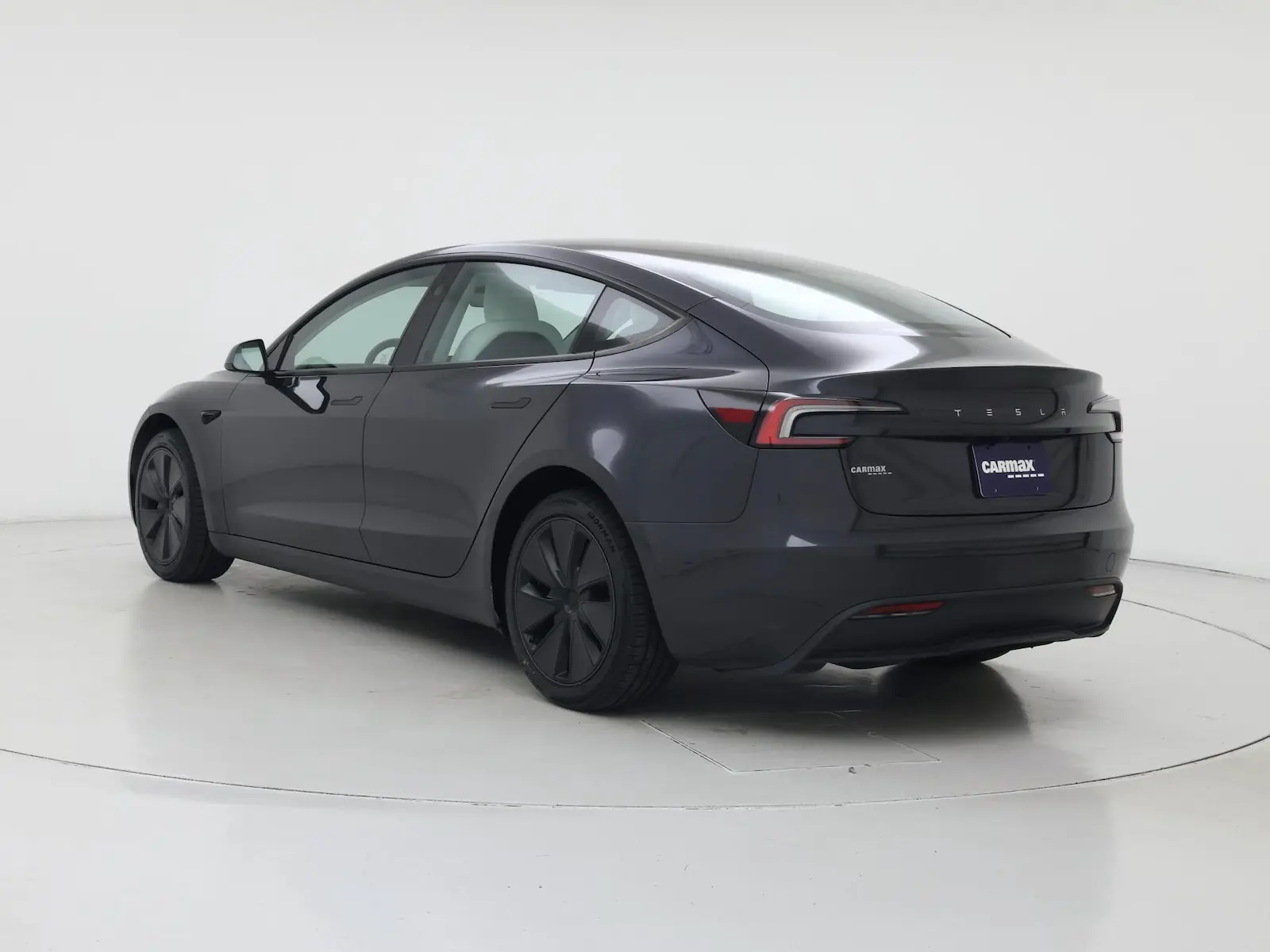 2025 Tesla Model 3 Long Range photo 3