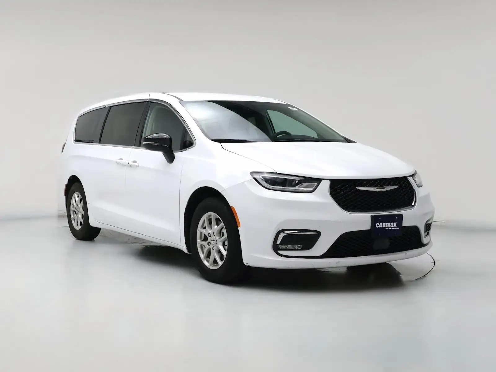2024 Chrysler Pacifica Touring L's photo
