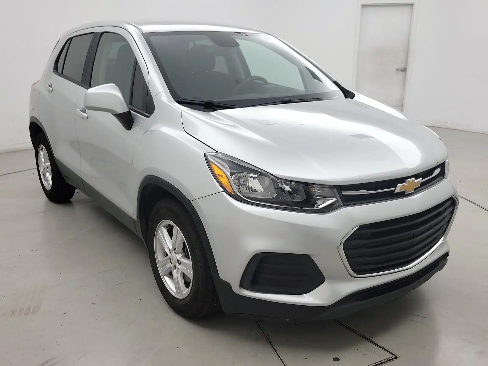 2020 Chevrolet Trax LS's photo