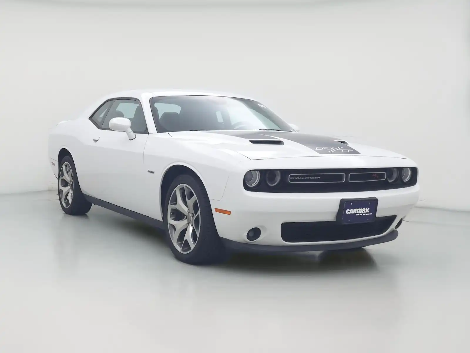 2015 Dodge Challenger R/T Plus's photo