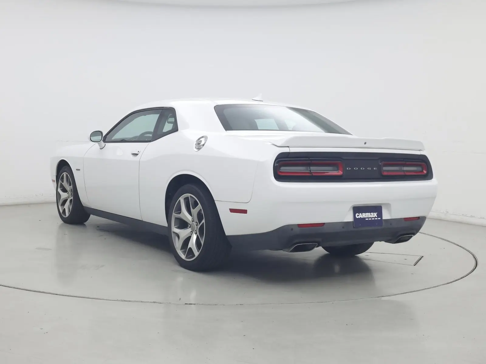 2015 Dodge Challenger R/T Plus photo 3