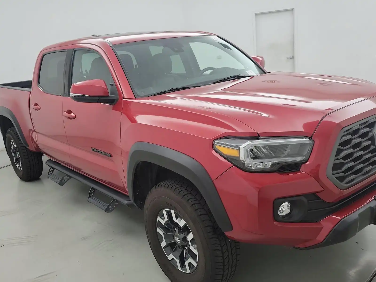 2022 Toyota Tacoma TRD Off-Road Double Cab 4WD Auto Long Bed's photo