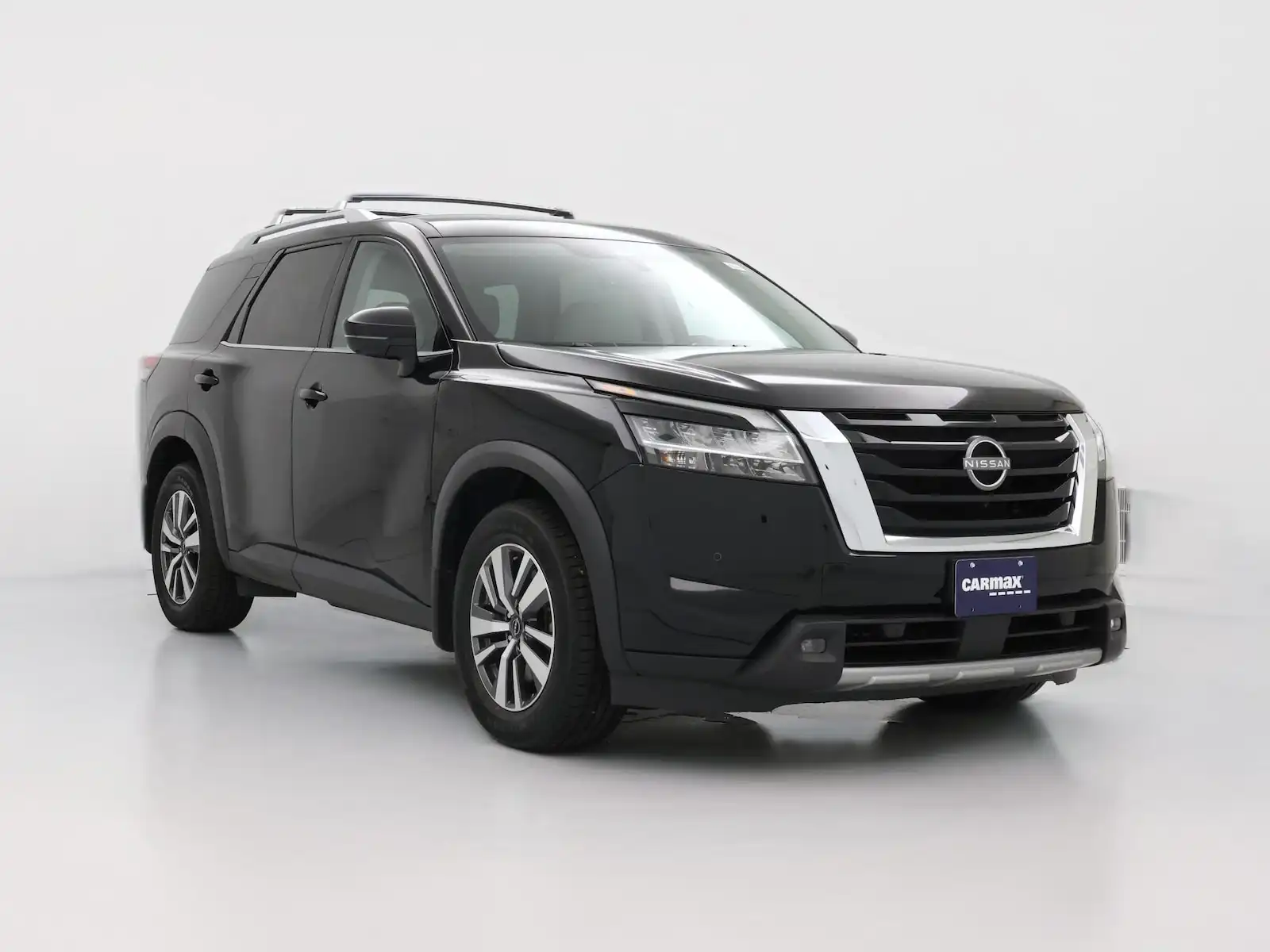 2023 Nissan Pathfinder SL 4WD's photo