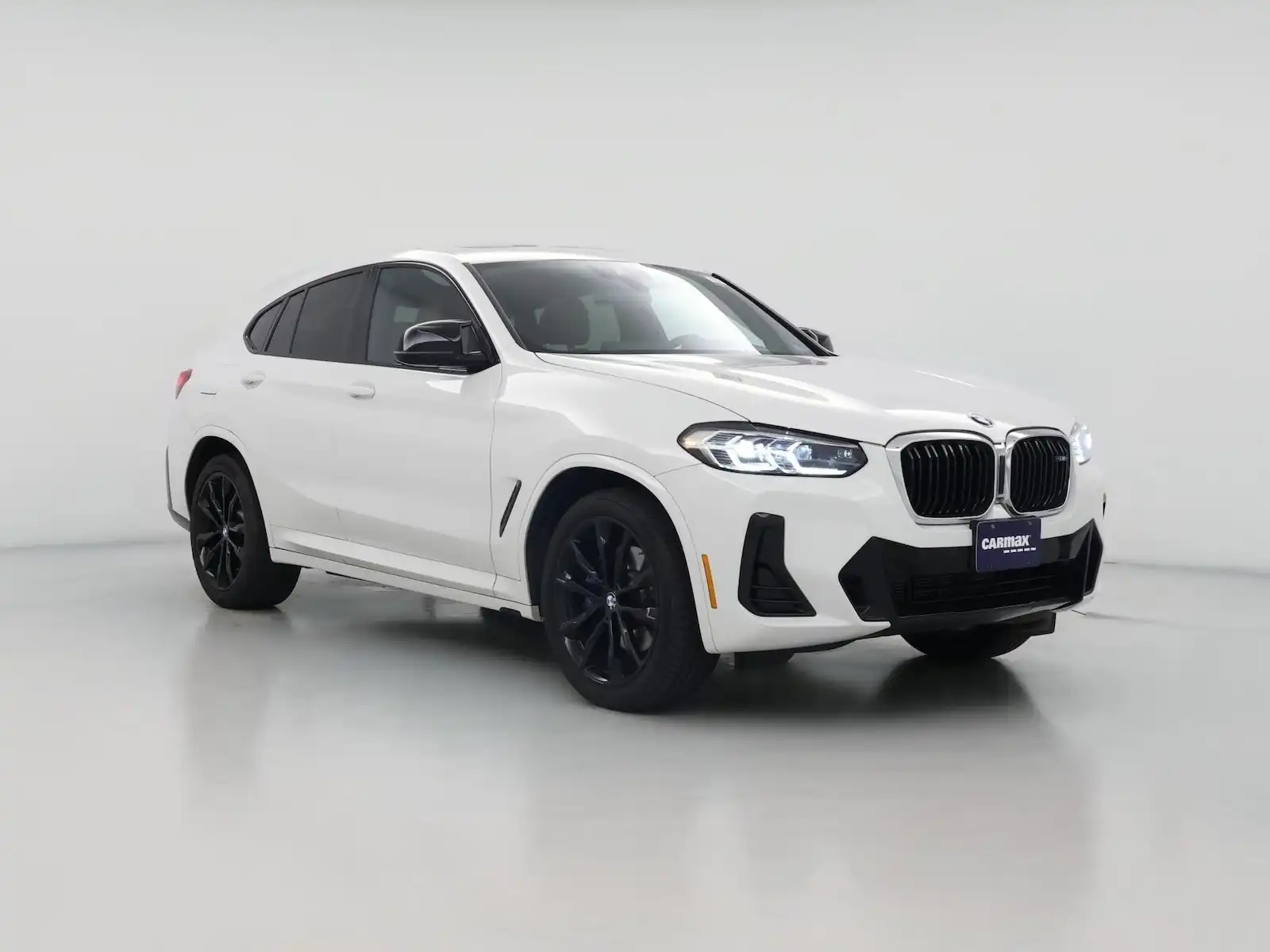 2023 BMW X4 M40i's photo