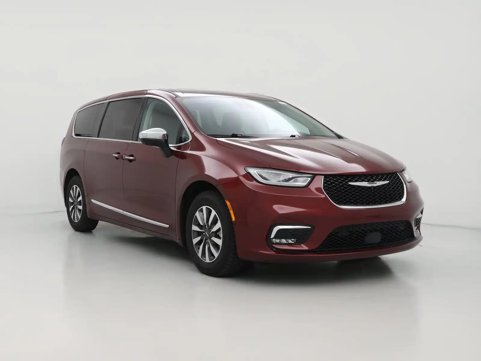 2023 Chrysler Pacifica Hybrid Limited's photo