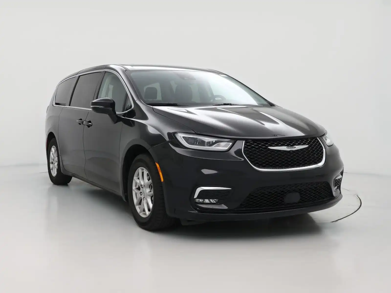 2024 Chrysler Pacifica Touring L's photo