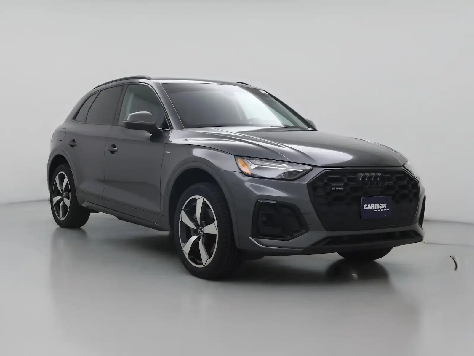 2022 Audi Q5 45 Premium Plus's photo