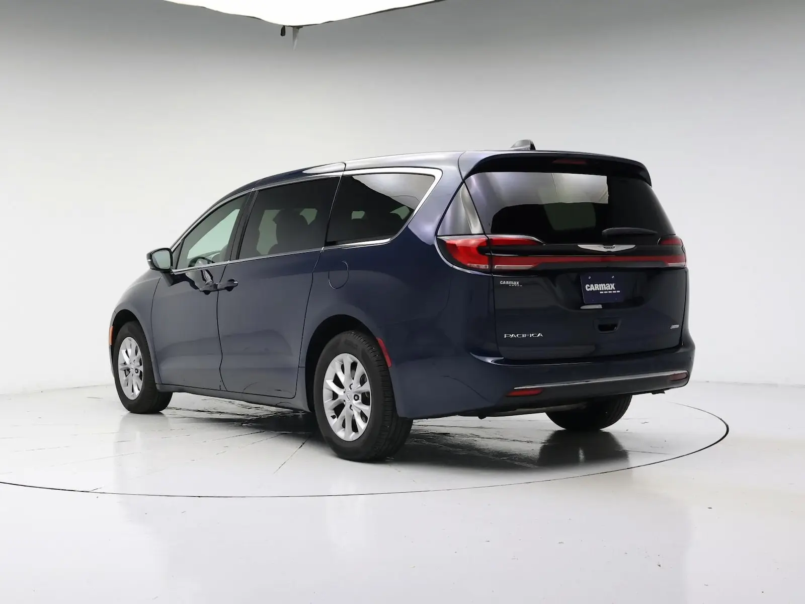 2025 Chrysler Pacifica Select AWD photo 3