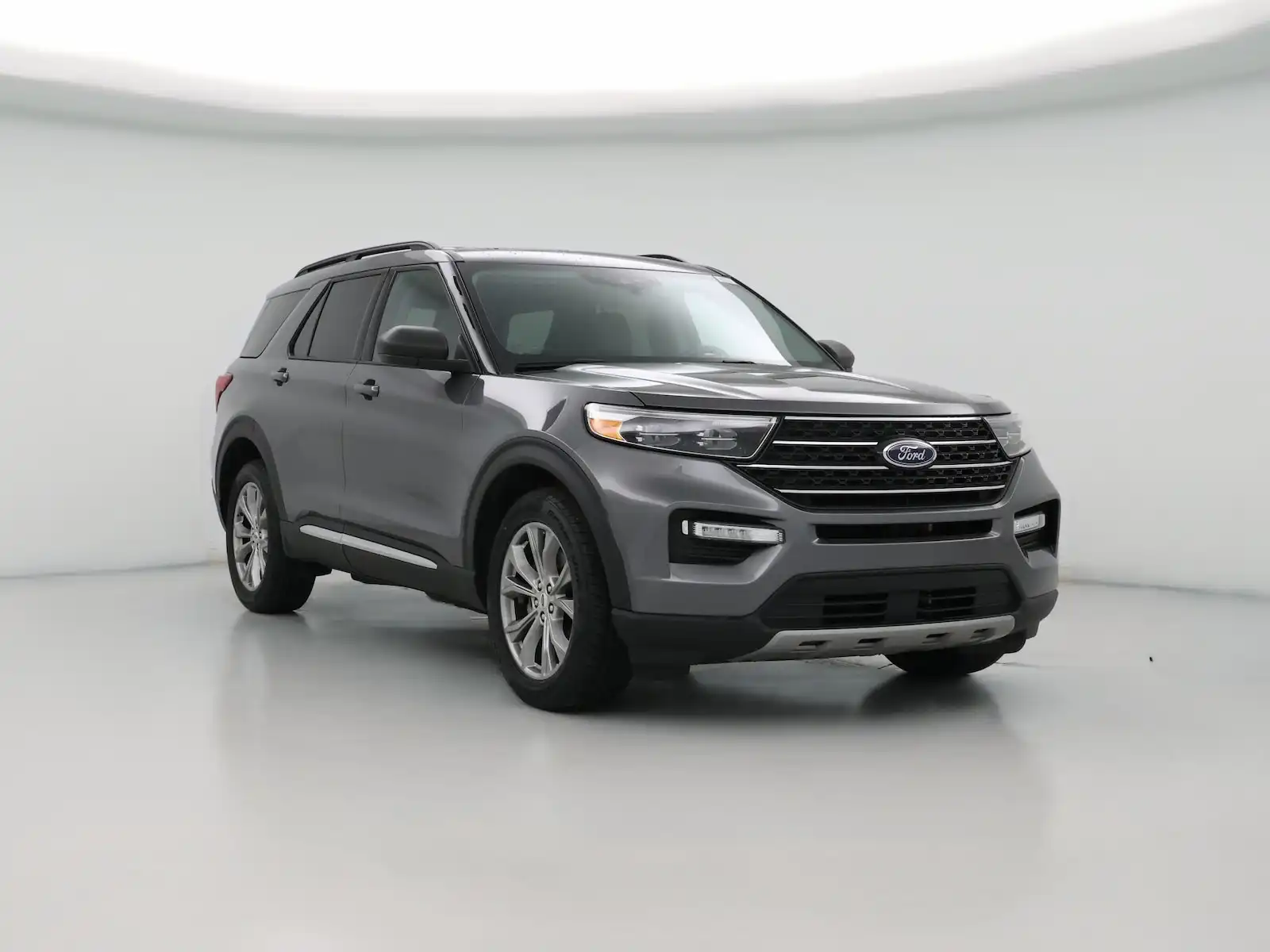 2023 Ford Explorer XLT 4WD's photo
