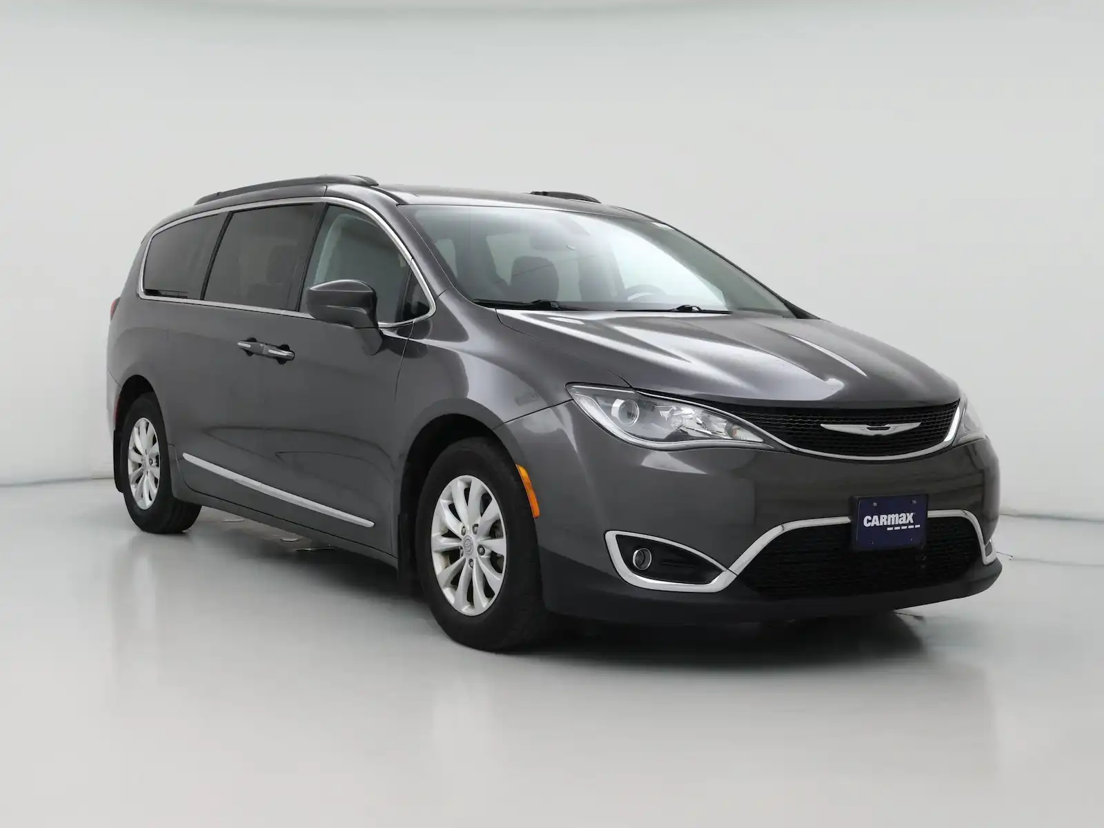 2017 Chrysler Pacifica Touring L's photo