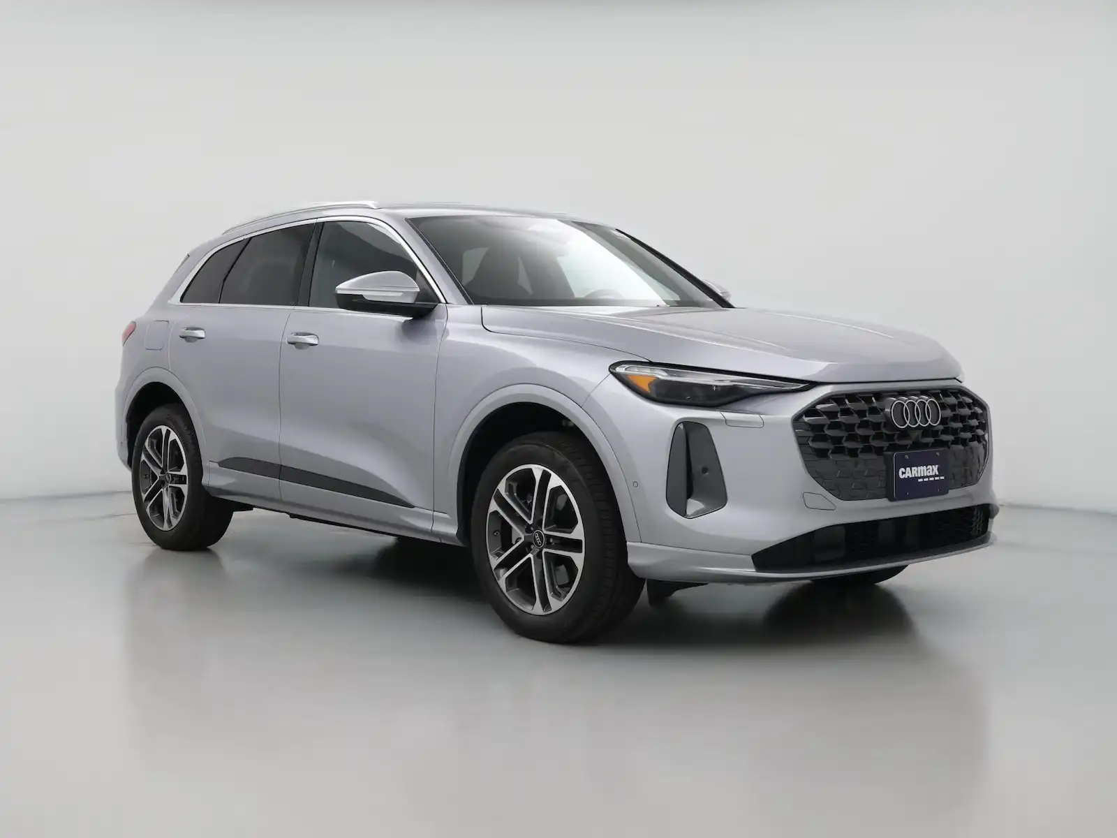 2025 Audi Q5 40 Premium Plus's photo