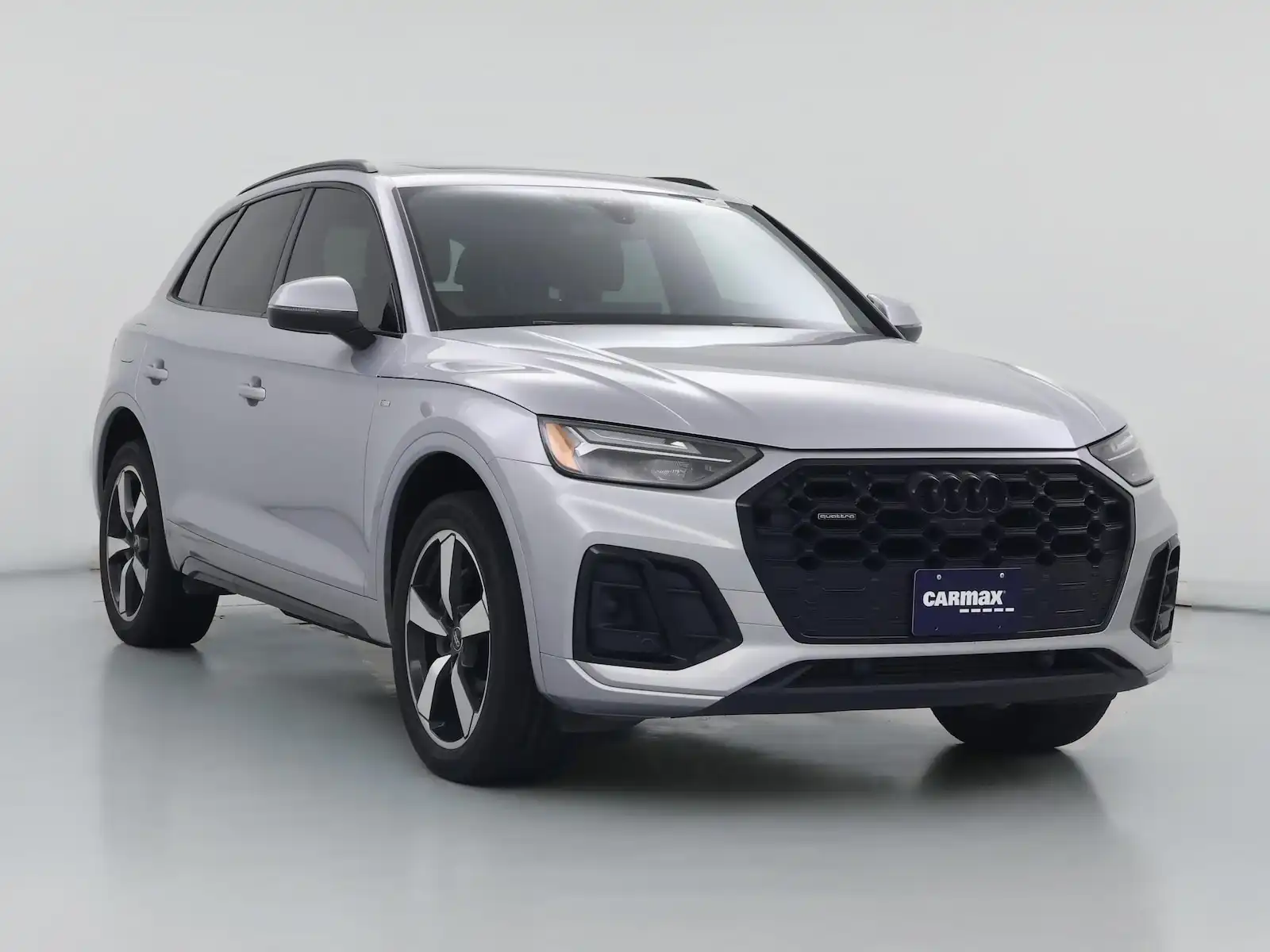 2023 Audi Q5 45 Premium Plus's photo