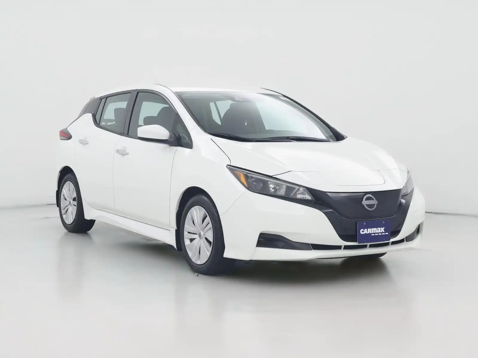 2023 Nissan Leaf S's photo
