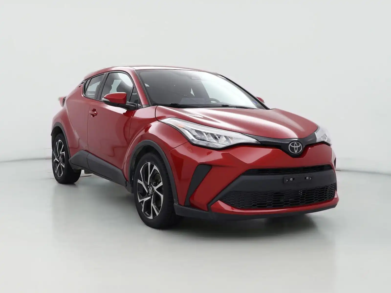2022 Toyota C-HR XLE's photo