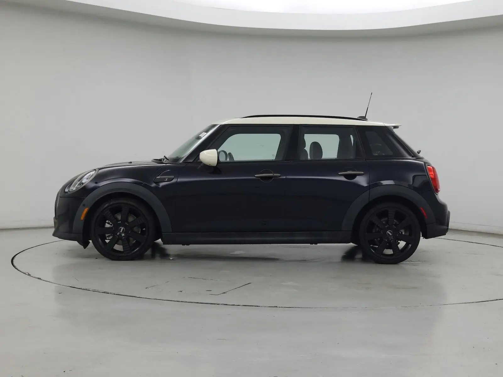 2023 MINI Hardtop Cooper S photo 4