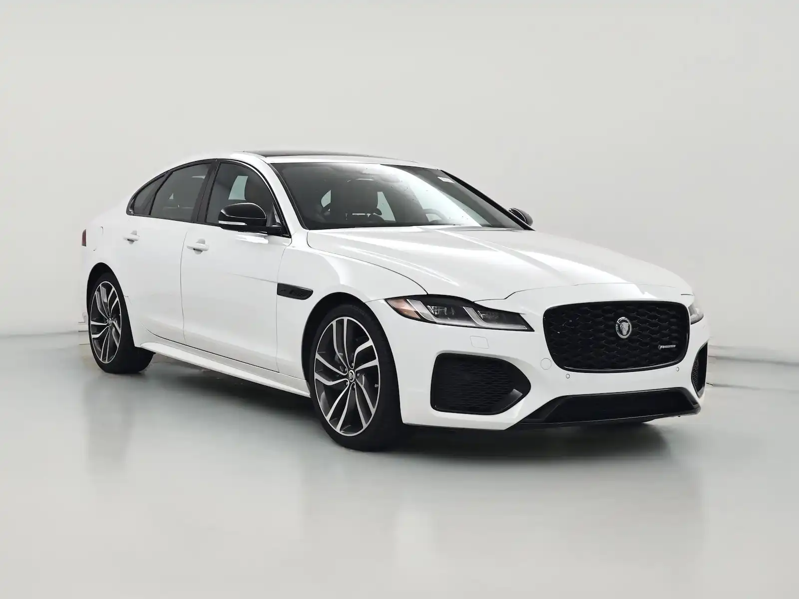 2024 Jaguar XF P300 R-Dynamic SE's photo