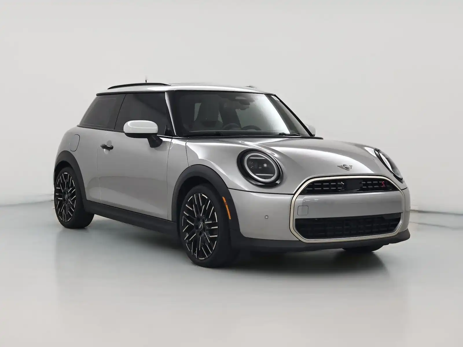 2025 MINI Hardtop Cooper S Signature's photo