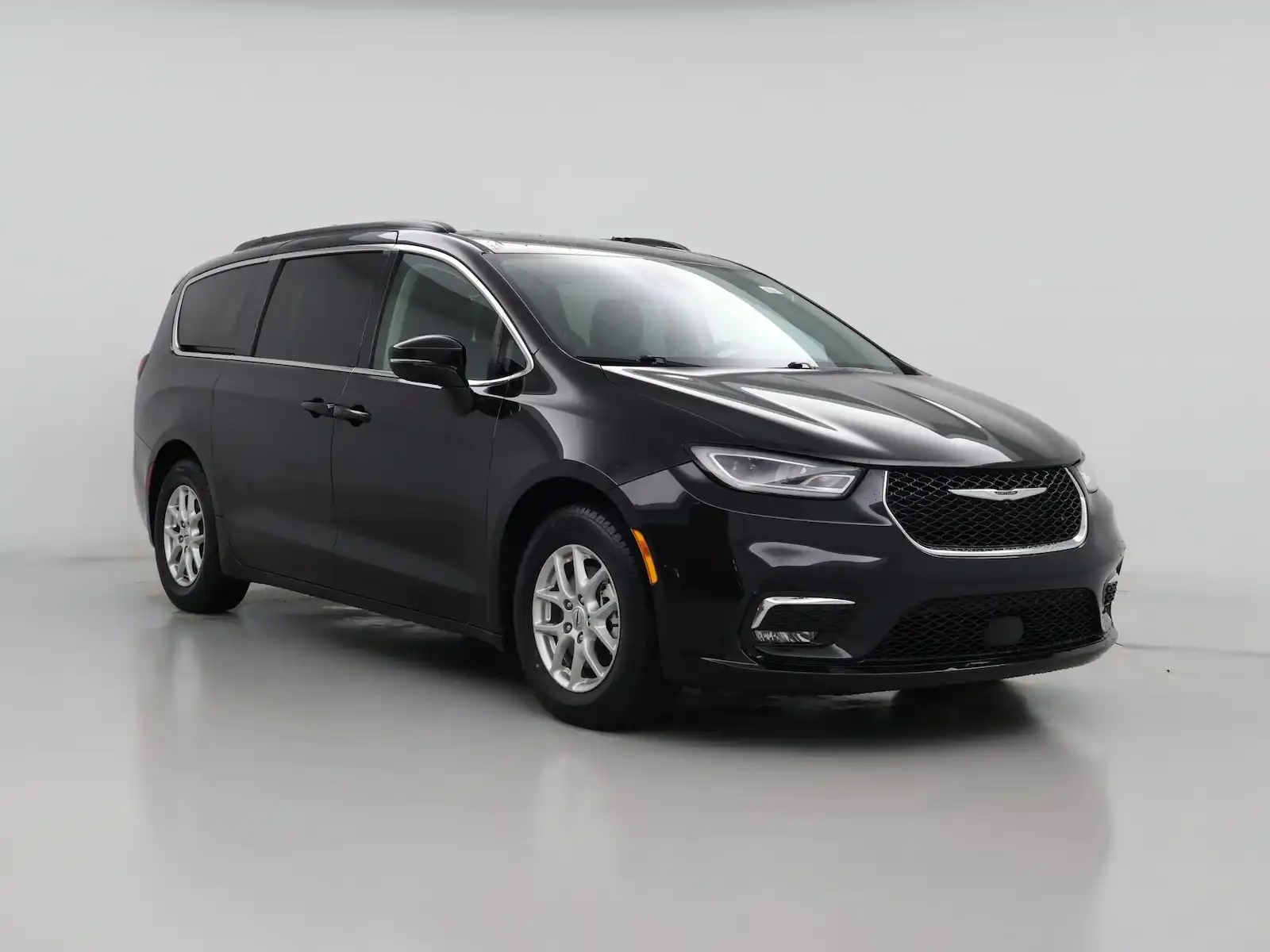 2022 Chrysler Pacifica Touring L's photo