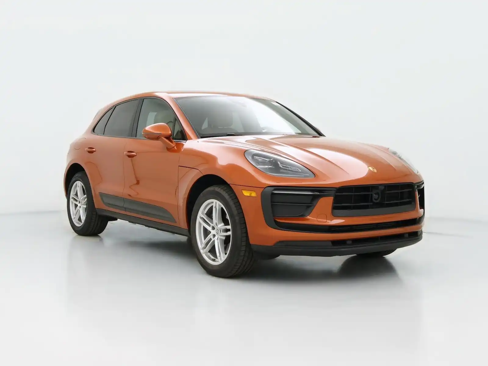 2023 Porsche Macan T's photo